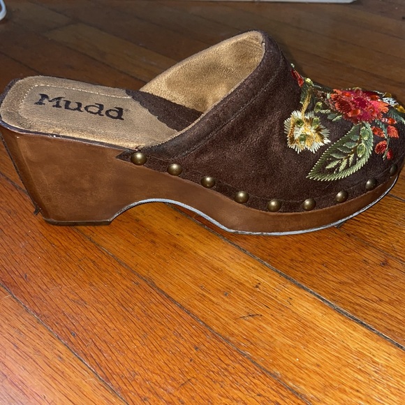 Mudd Shoes Vintage Mudd Boho Floral Embroidered Clogs Poshmark